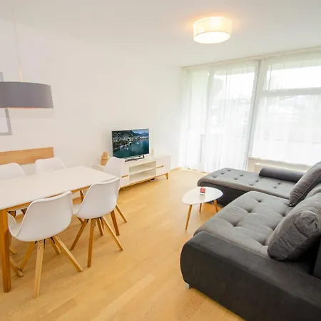 Ski In/ski Out Cityxpress Apartment