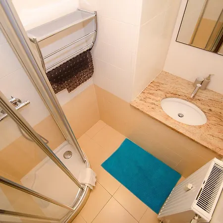 Ski In/ski Out Cityxpress Apartment *